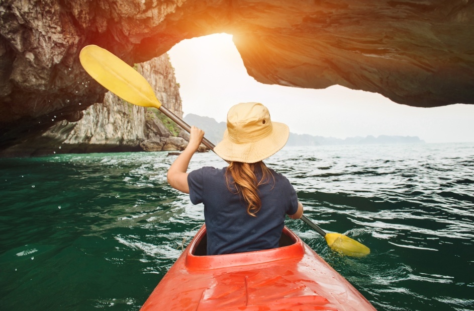 EXPERIENCE KAYAKING IN HA LONG - NO REGRET AT ALL! 2 kayak on Halong 1
