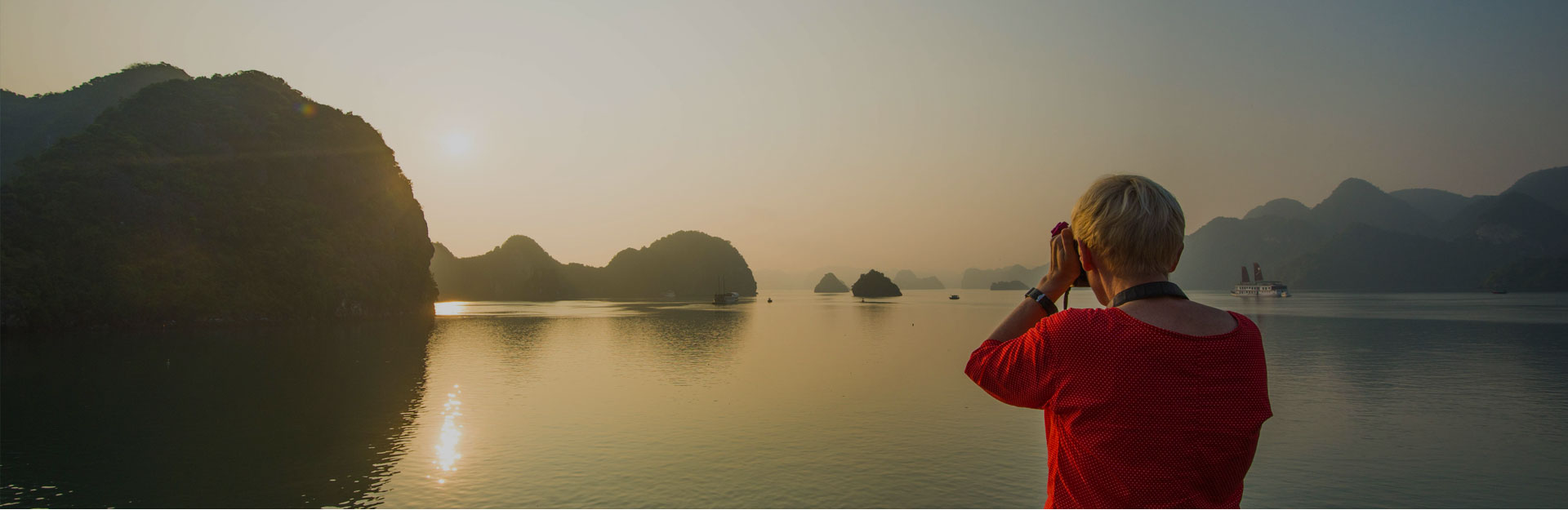 ESSENTIALS ITEM FOR YOUR HALONG BAY TRIP’S PACKAGE