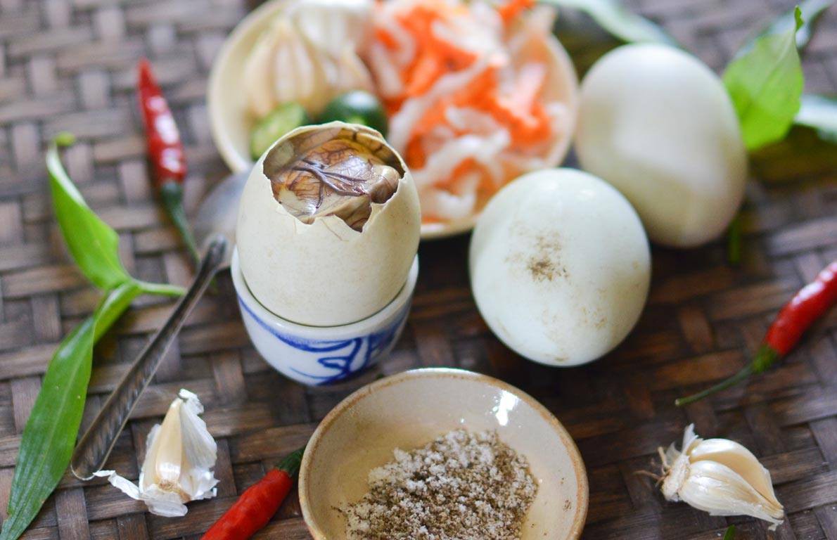 an trung vit lon co beo khong1